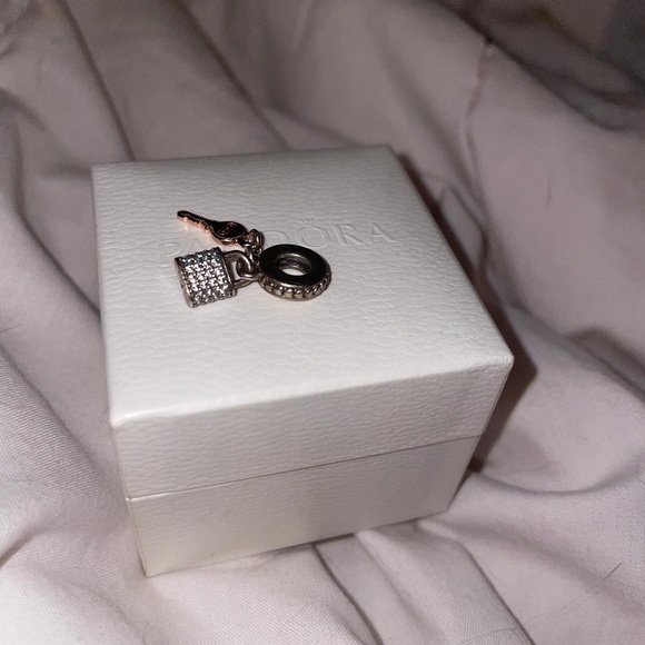 Pandora charm SOLD - Picture 5 of 5